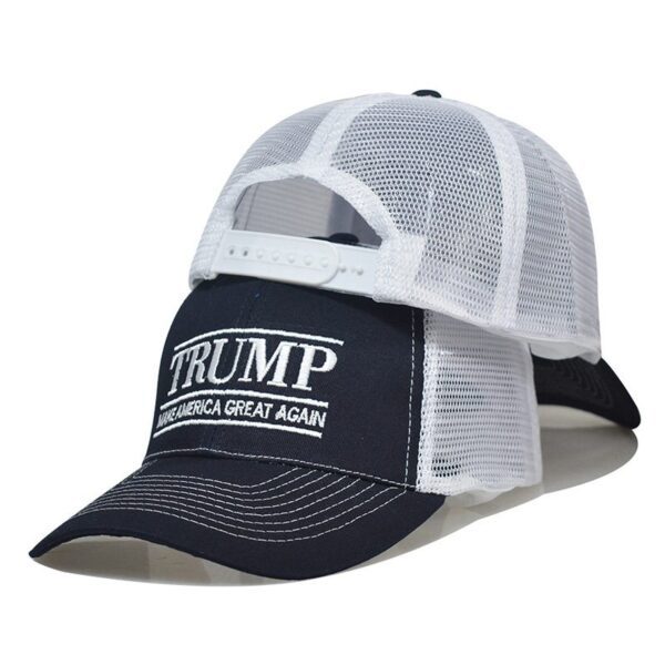 A hat that says " trump 2 0 1 6 america great again ".